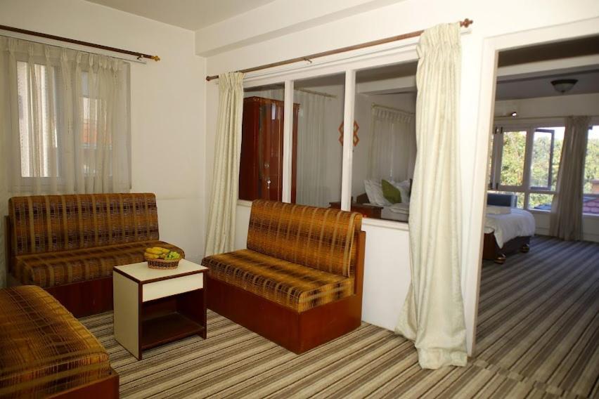 Bouddha Green Hotel Katmandú Exterior foto