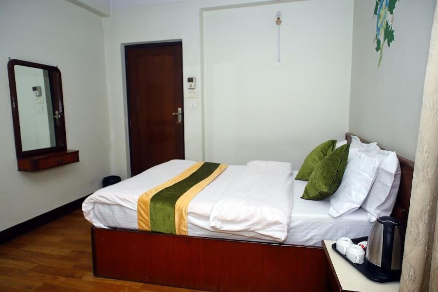 Bouddha Green Hotel Katmandú Exterior foto